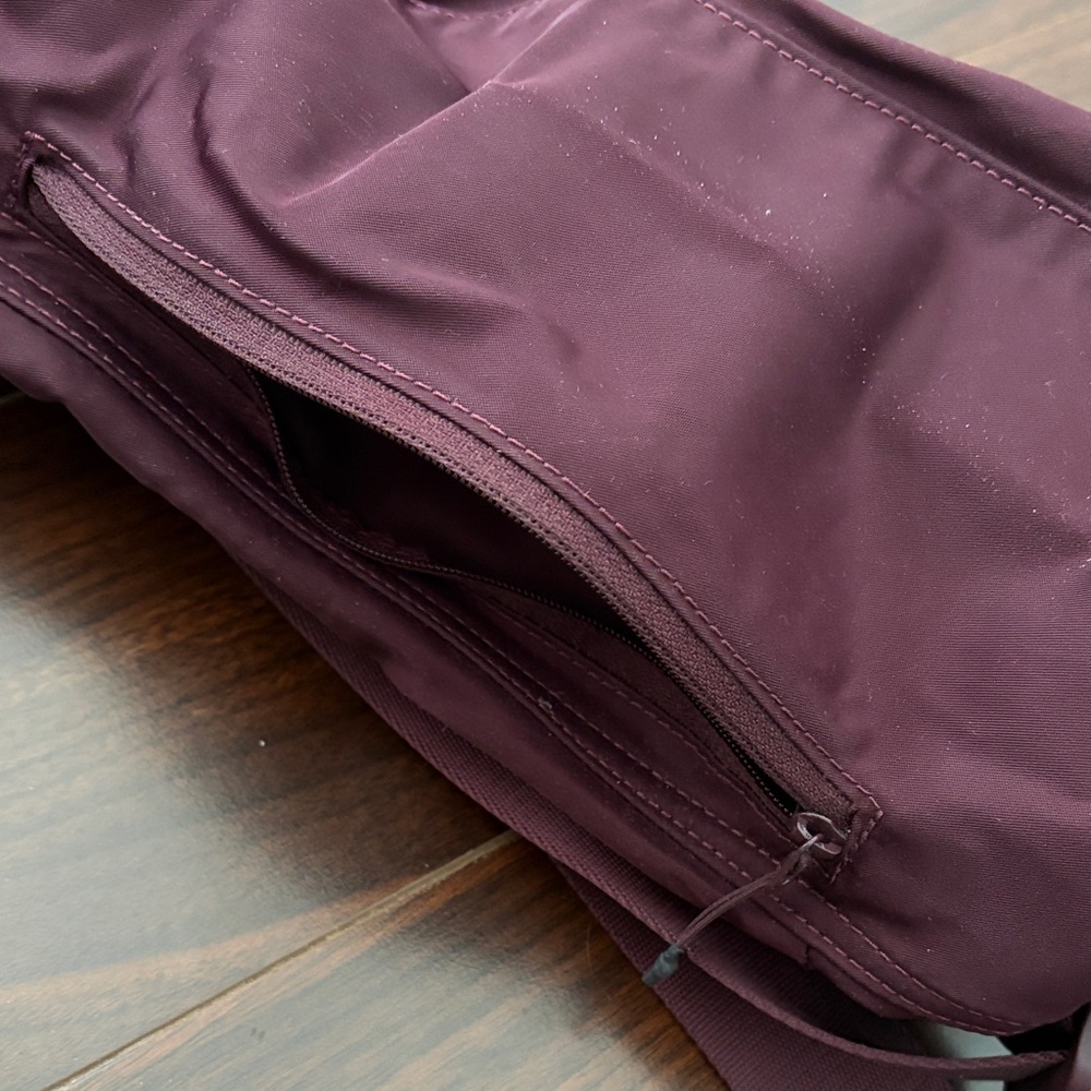 Like new Lululemon the Yoga Mat Bag - Deep Plum - Picture 4 of 5